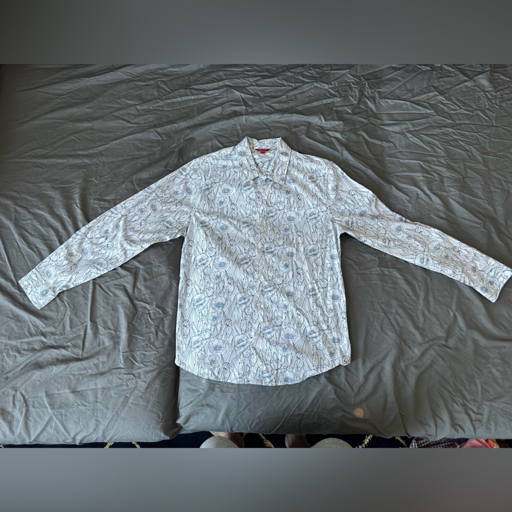 Guess White and Gray Floral Button Down Shirt